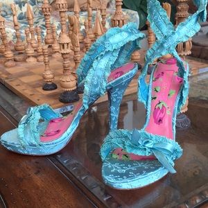 Betsey Johnson Baby Blue eyelet lace strappy heels 5.5 M